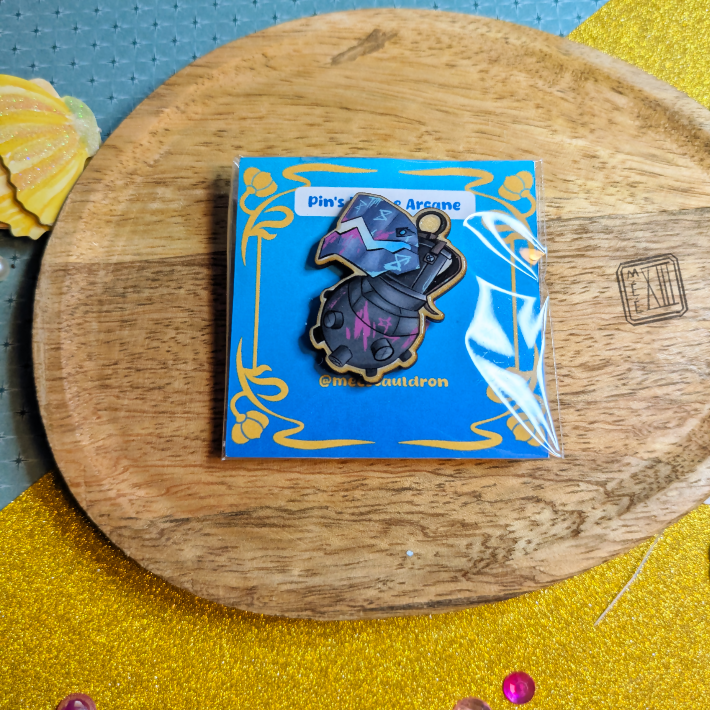 Pin's Arcane Bombe