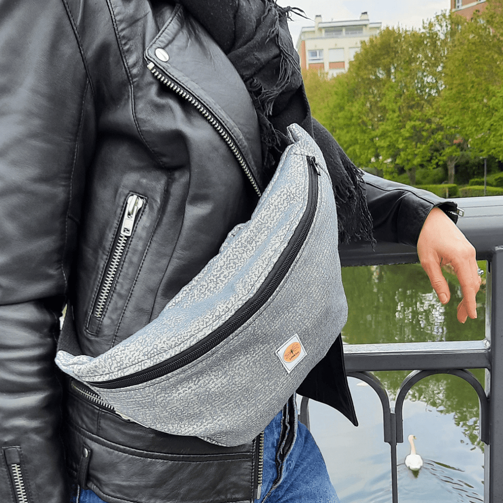 Sac banane argenté