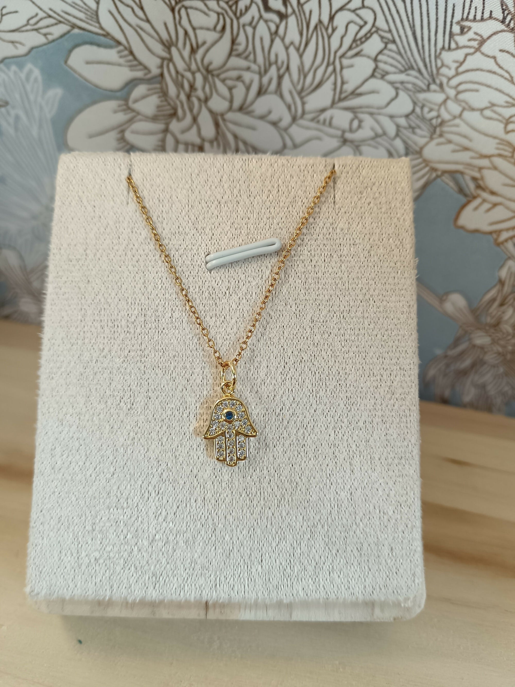 collier Luma