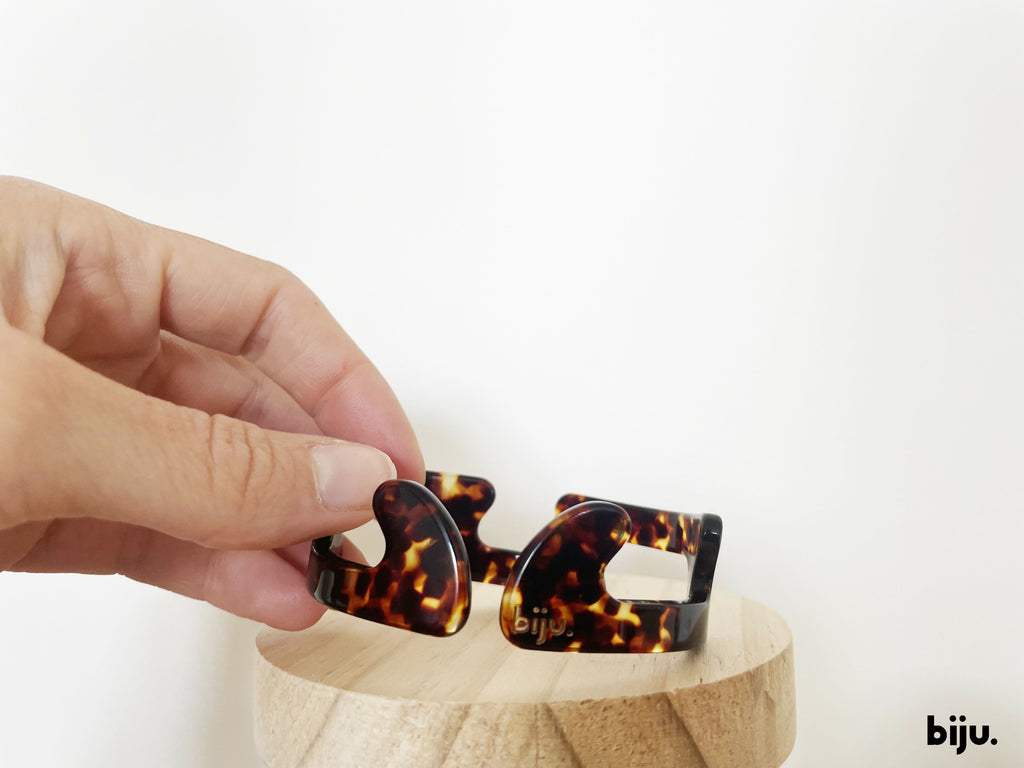 biju. le bracelet support de téléphone