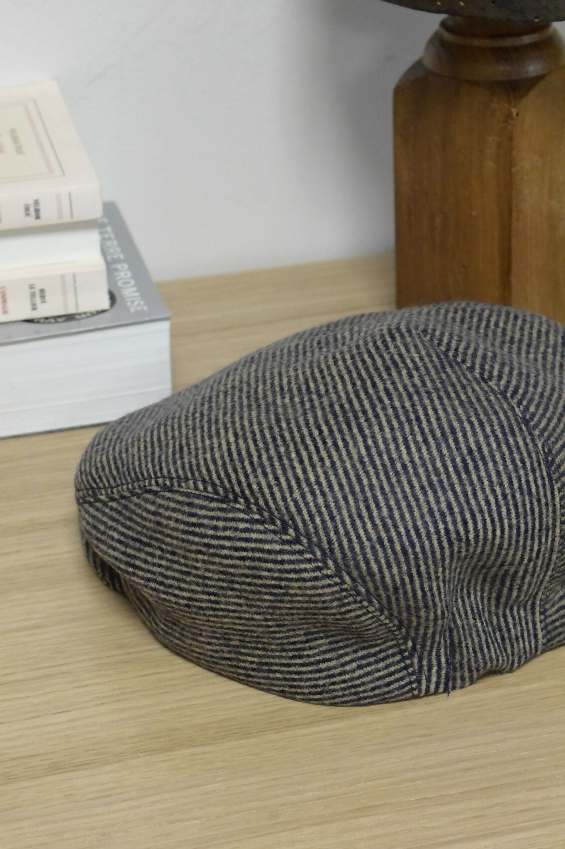 casquette-plate-laine-rayures-marron-homme-chic-ethique-artisanale-fait-main-tendance-upcycling-5