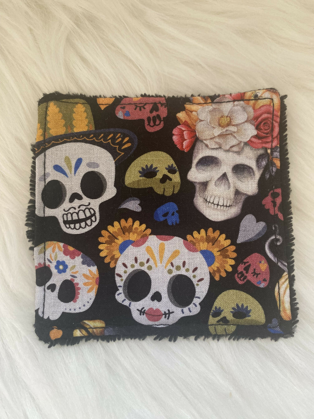 5 LINGETTES HALLOWEEN TETE DE MORT