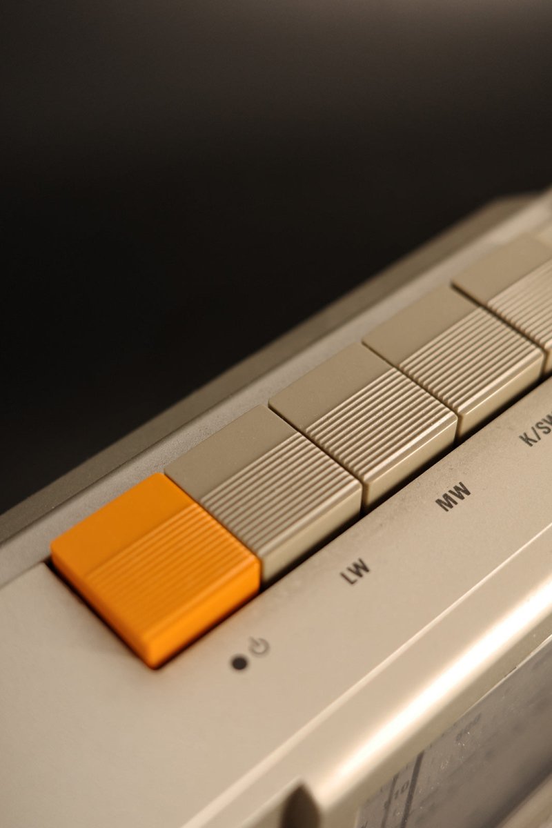 Transistor Bluetooth Grundig Vintage 70’S - radio - vintage - bluetooth - tsf - absolument - dab - modernisation - retrofit