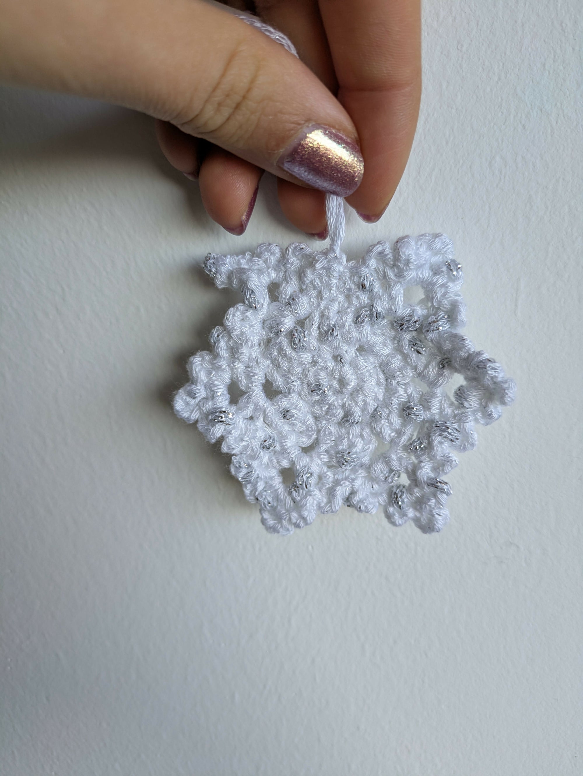 déco de sapin flocon blanc