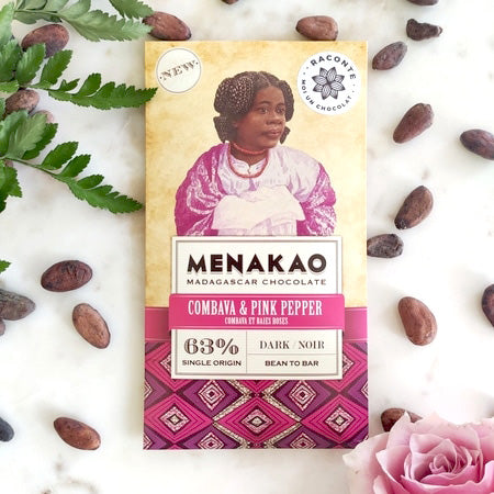 Menakao combava et baies roses - Madagascar tablette de chocolat noir  St Valentin  Saint Valentin  Menakao  fête des pères  chocolat équitable  chocolat noir aromatisé  chocolat noir  chocolat livraison  chocolat d'origine Madagascar  chocolat d'origine  chocolat artisanal  chocolat  Bean-to-Bar