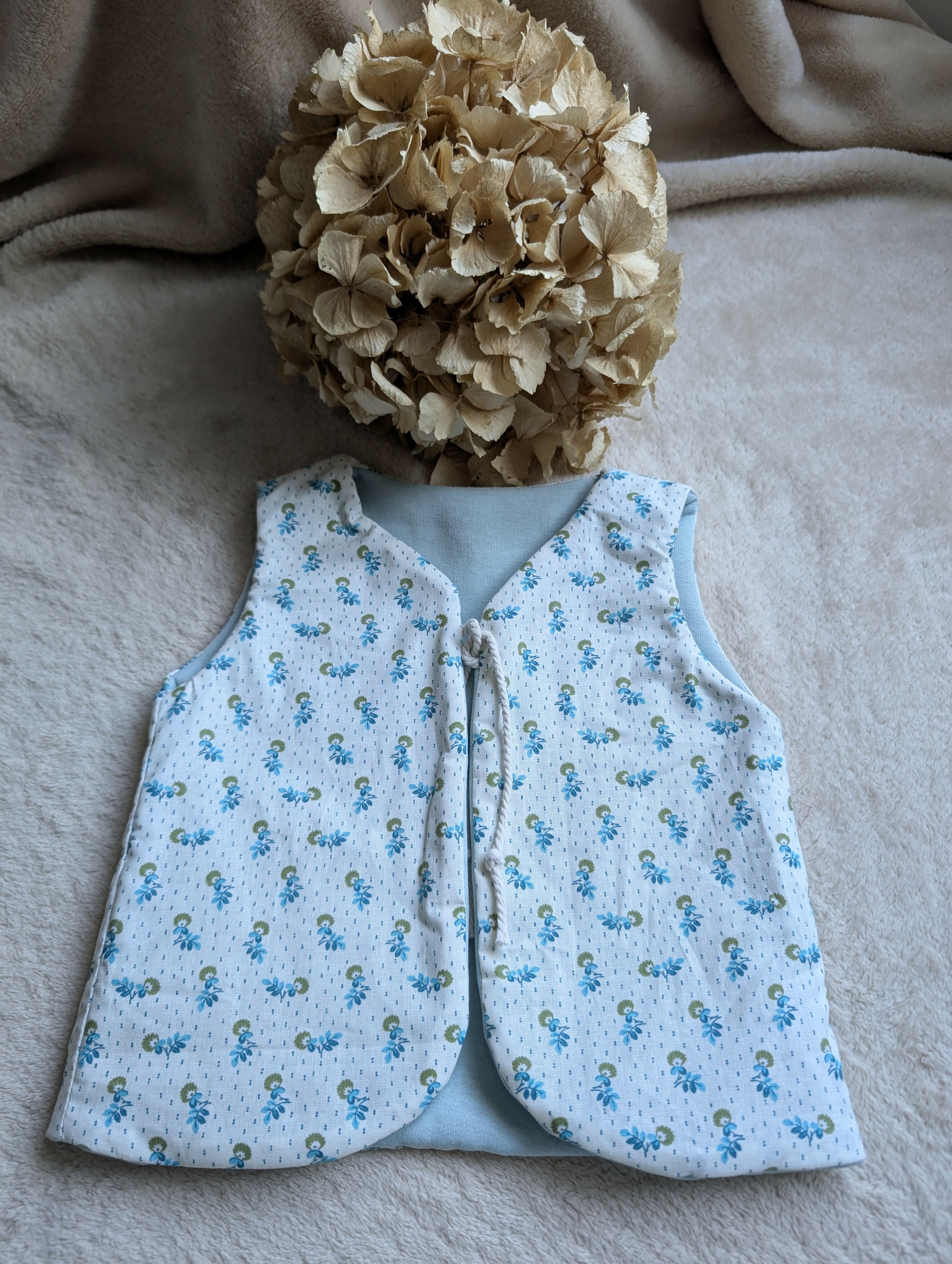 SHEPHERD'S VEST GREEN SWEATER WITH FLOWERS AND POLKA DOTS 18 MONTHS-3 YEARS