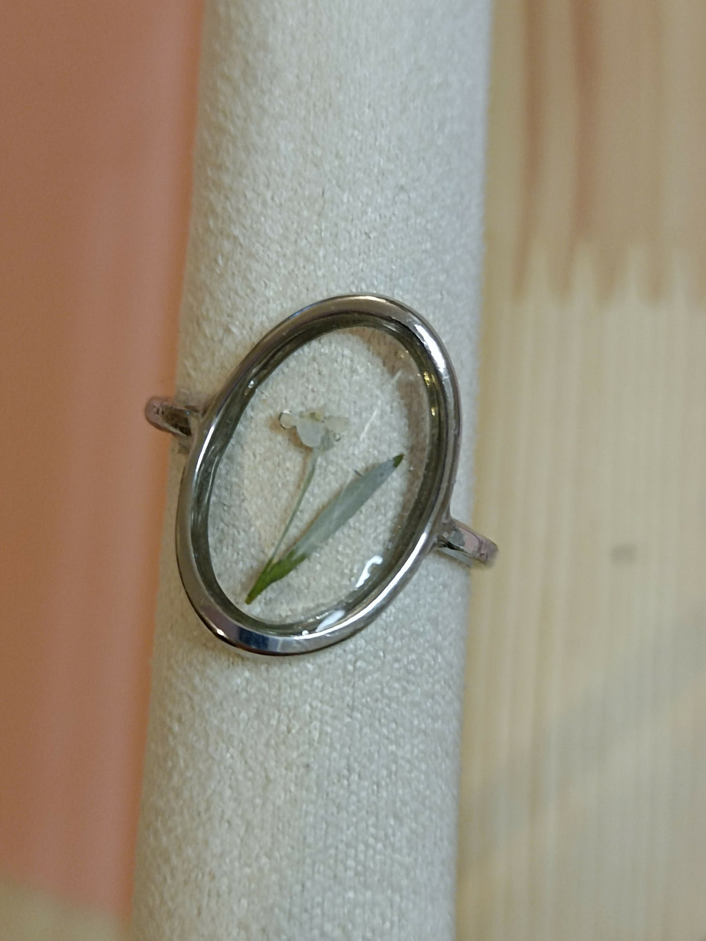 MEL/BOA Openwork Oval ring