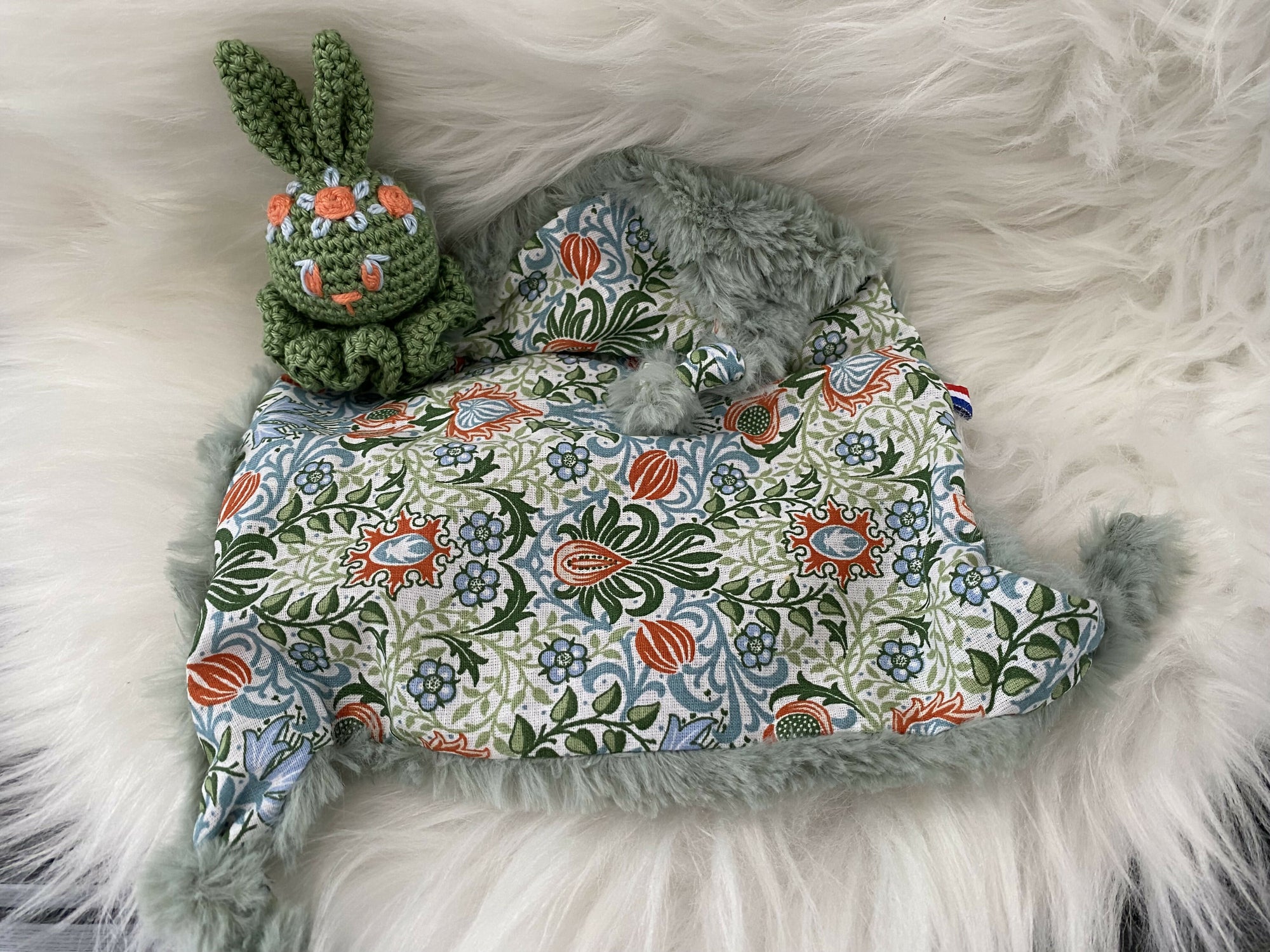 LAPIN VERT SAUMON1
