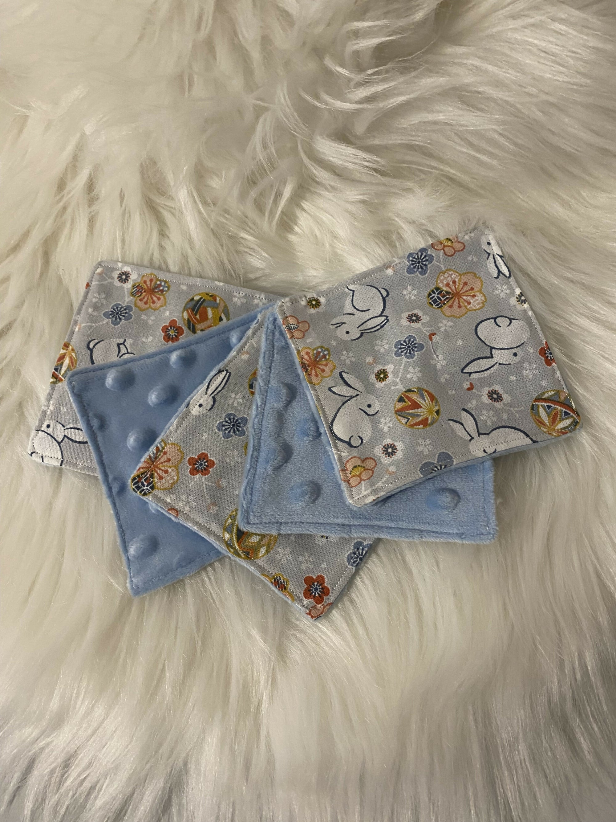 5 LINGETTES  BLEUS MINKY